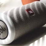 Como saber se a sua JBL está carregada? [como carregar]