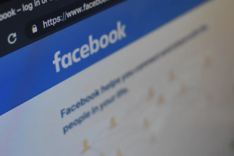 como colocar figurinhas no status posts do facebook d19ea284