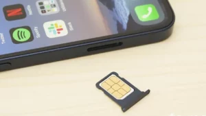 como colocar o chip no iphone saiba como tirar a bandeja do sim card 44bccffb