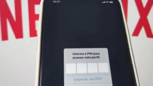 como colocar senha em um perfil da netflix saiba adicionar um pin para proteger o acesso 5468dd3c