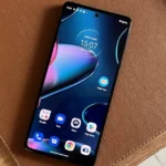 Como limpar a tela de um celular, TV ou monitor