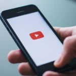 Como ouvir música no YouTube com a tela desligada [vídeo em 2º plano]