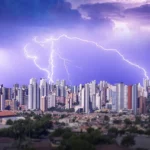 Como proteger equipamentos eletrônicos durante tempestades