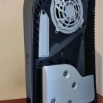 Como remover as laterais do PlayStation 5 para limpeza