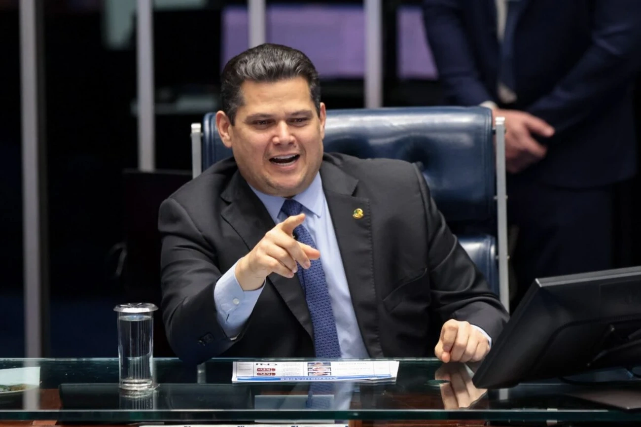 Alcolumbre Now Backs End of 6x1 Work Schedule Reform Today
