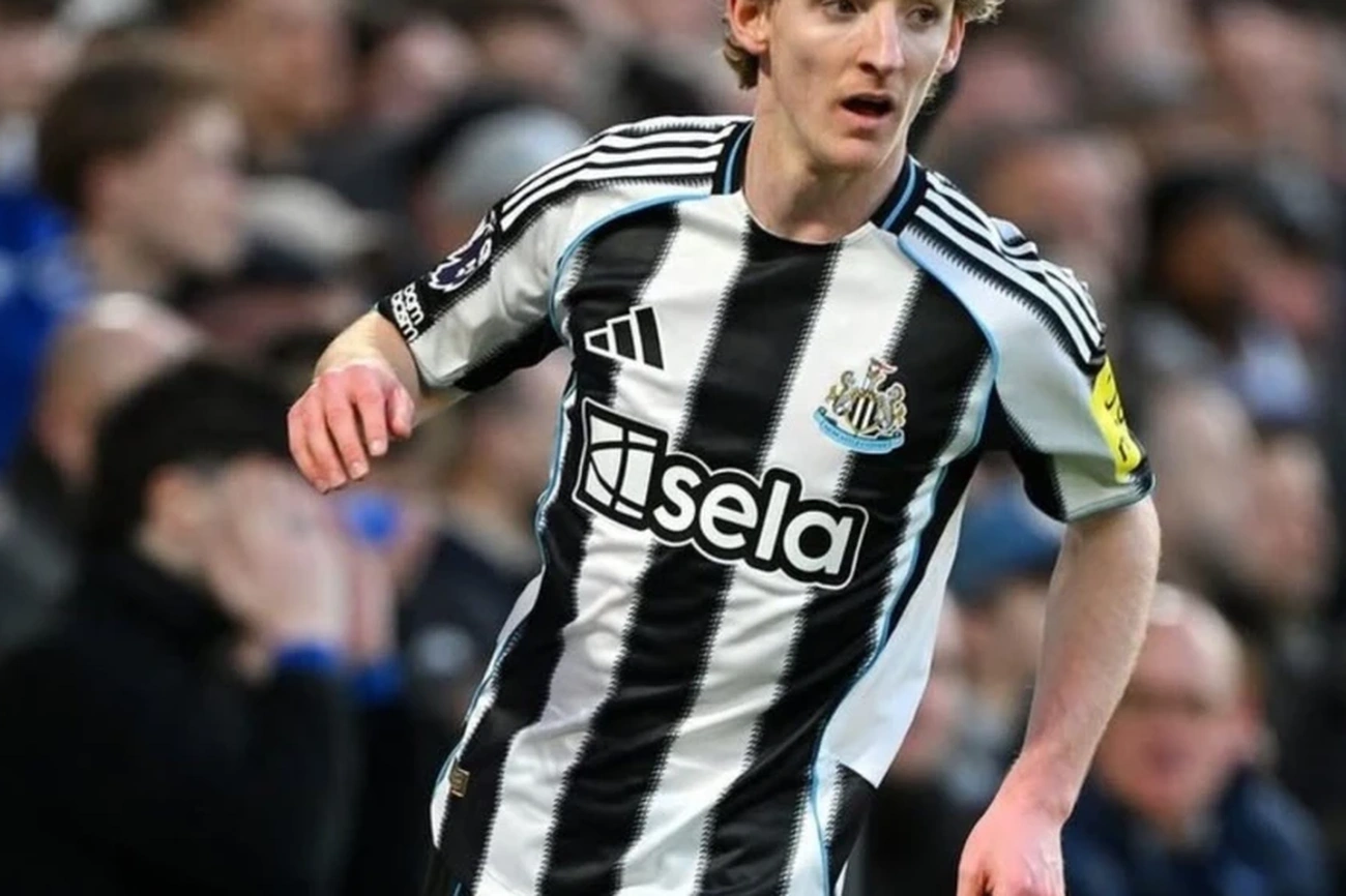 Barcelona signs Anthony Gordon for €70 million now