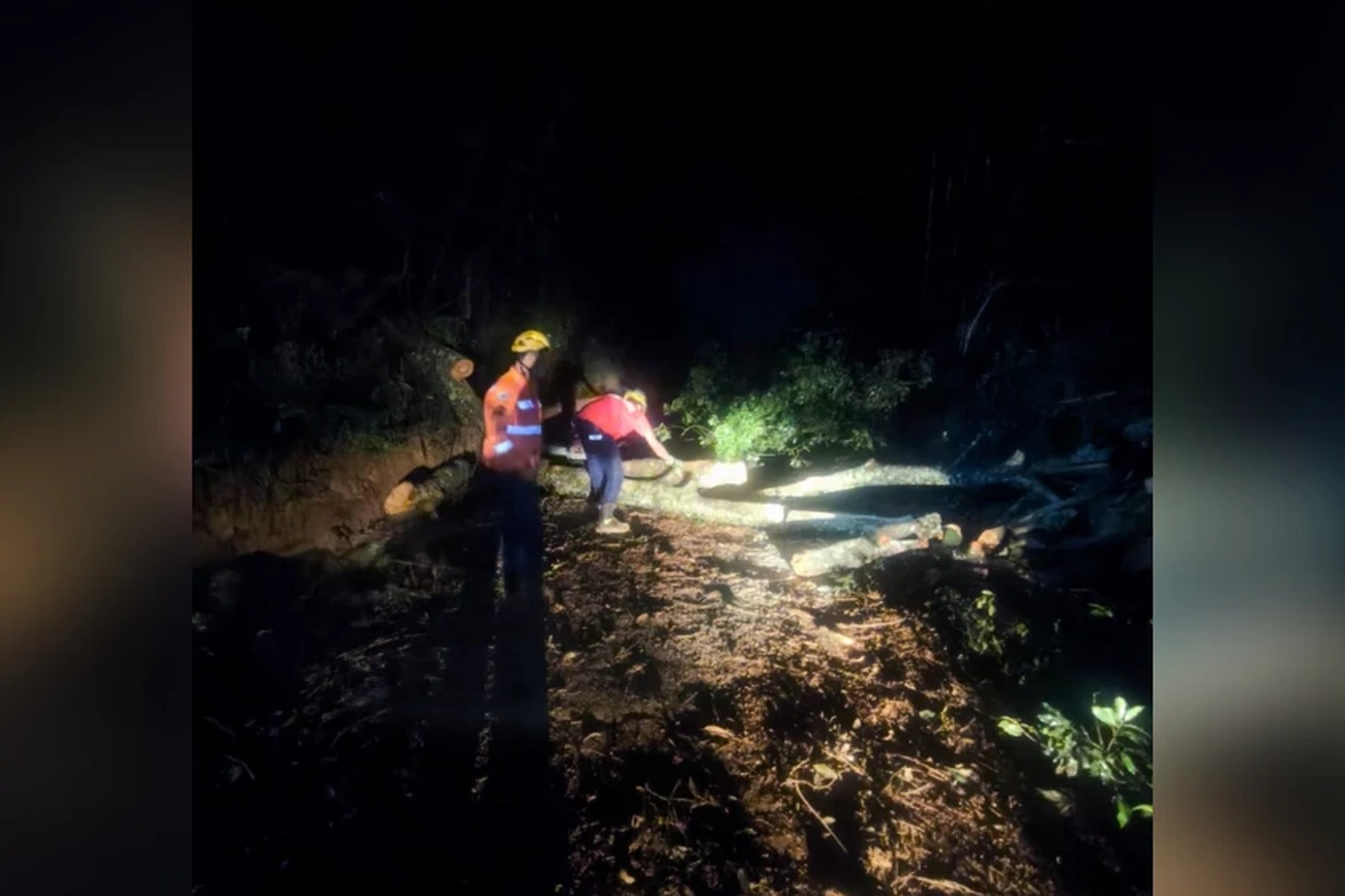 Minas Gerais Hailstorm Brings Destruction to 15 Homes Today