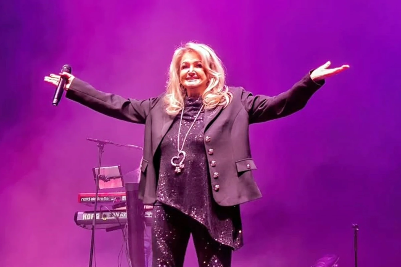 Bonnie Tyler em coma após parada cardíaca veja estado atual da cantora hoje