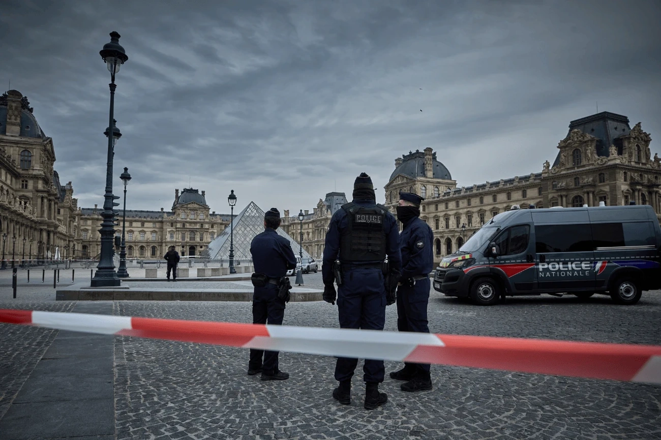 Louvre Heist Now a $500M Film and Doc Series